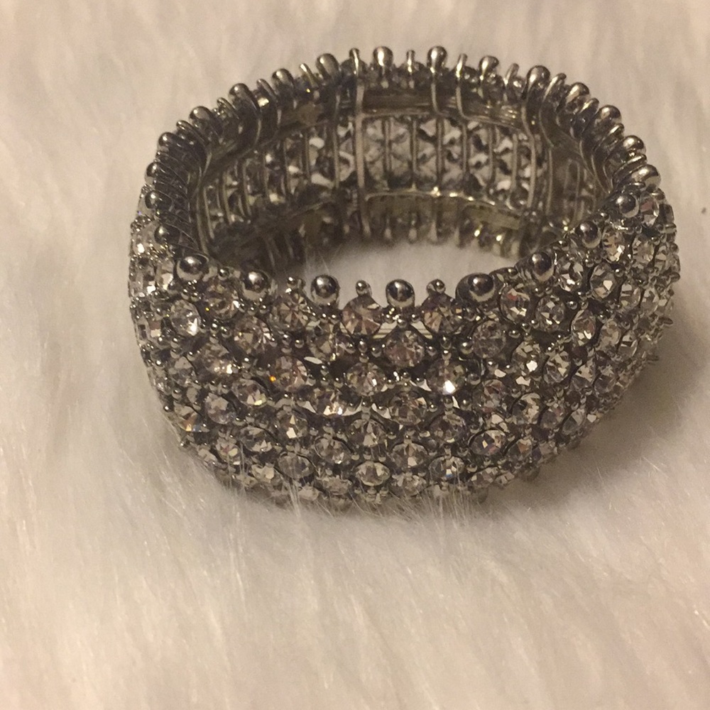 Rhinestone bangle bracelet